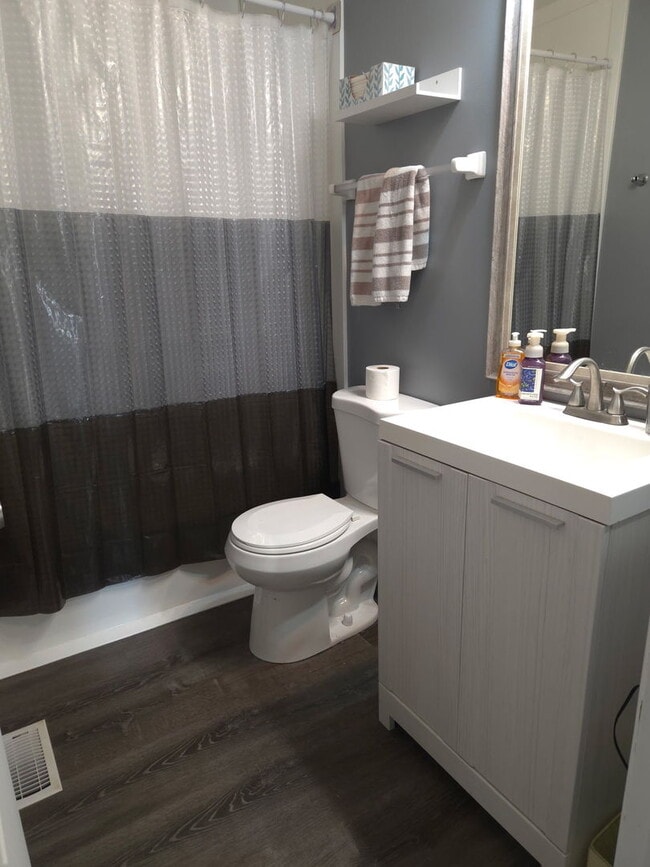 Building Photo - 2786 Yosemite Dr