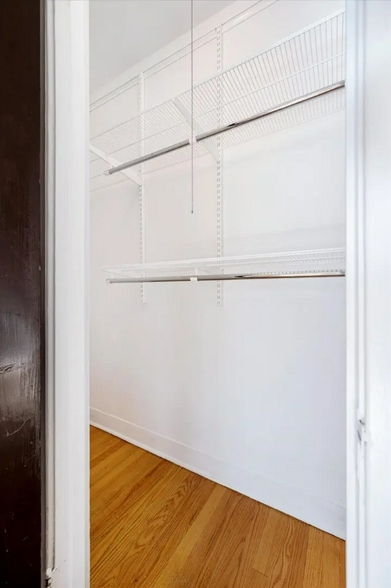 Building Photo - 403 S East Ave