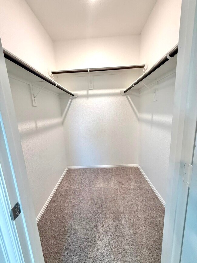 Building Photo - 31755 Wellington Pass