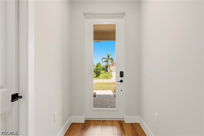 Building Photo - 2630 NW 23rd Ave