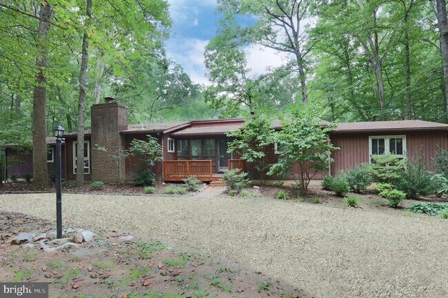 Building Photo - 11800 Wolf Run Ln