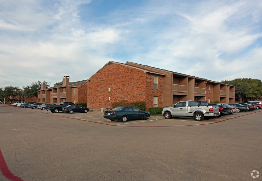 Creekstone 11110 Woodmeadow Pky Dallas TX 75228 Apartment Finder