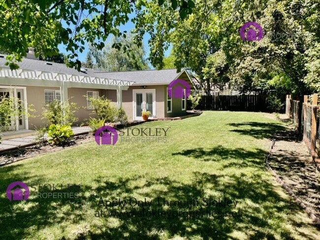 Building Photo - 158 Cameo Dr