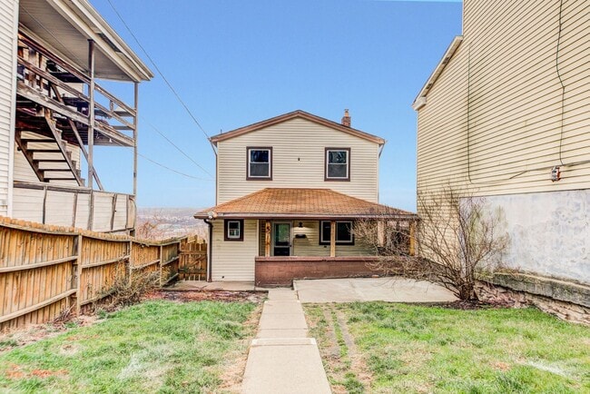 Building Photo - 5 Renwick St