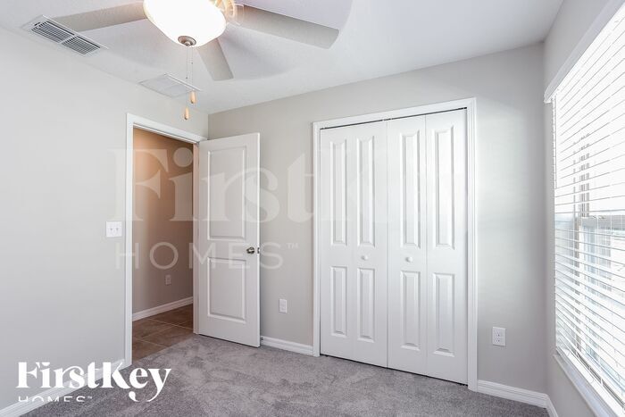 Building Photo - 5050 White Chicory Dr