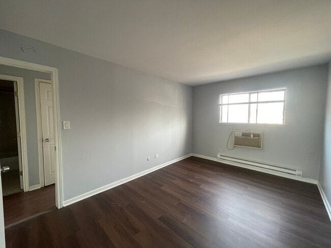 Building Photo - 444 Osage Ln