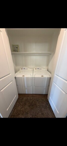 Building Photo - 74 E 920 S