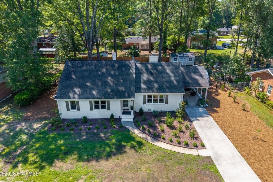 Building Photo - 611 Clark Dr