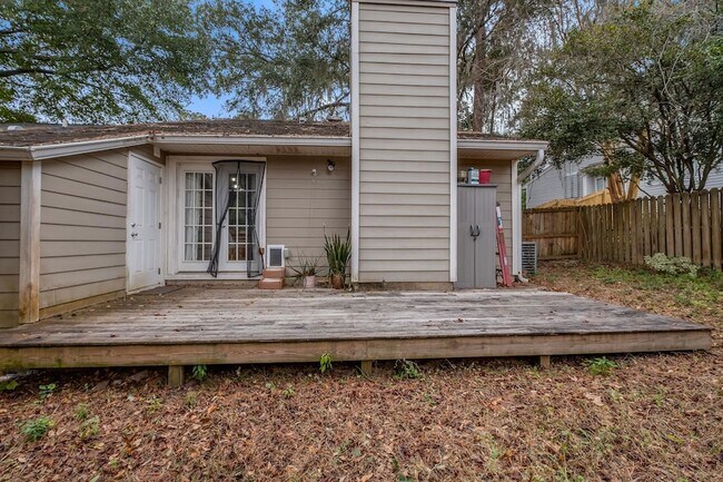 Building Photo - 2815 Misty Garden Cir