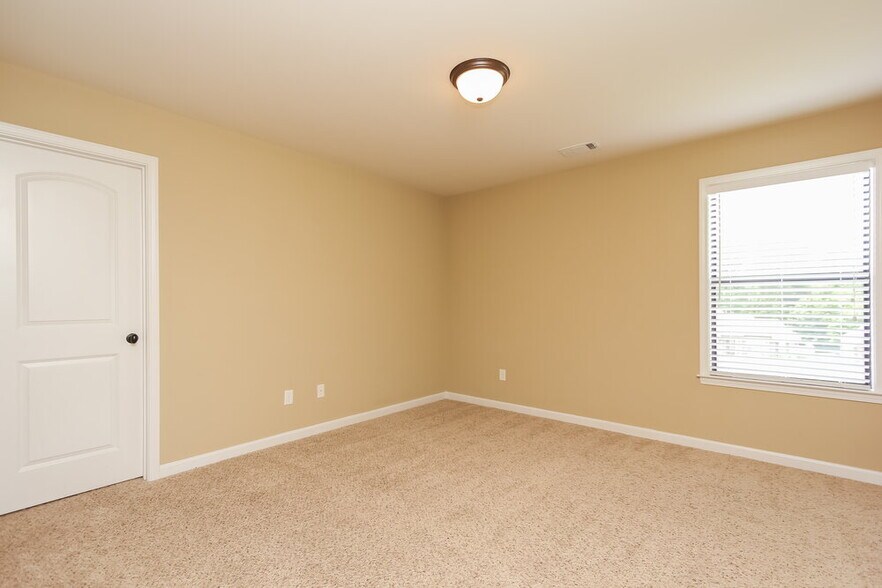 Building Photo - 55 Misty Meadows Cove