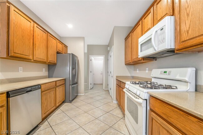 Building Photo - 2560 Crater Rock St