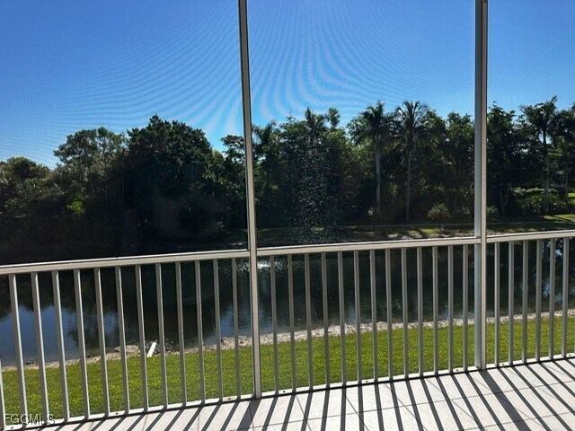 Building Photo - 14831 Park Lake Dr