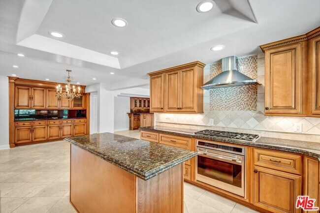 Building Photo - 1515 Outlook Cir