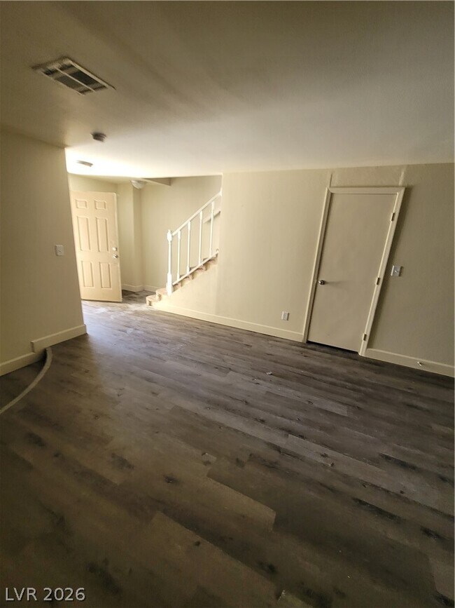 Building Photo - 3412 Townhouse Dr