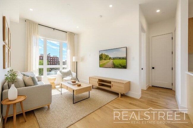 Building Photo - 1 bedroom in Brooklyn NY 11216