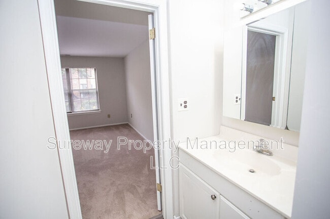Building Photo - 159A Birchfield Ct