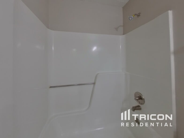 Building Photo - 7418 Palmetto Ct