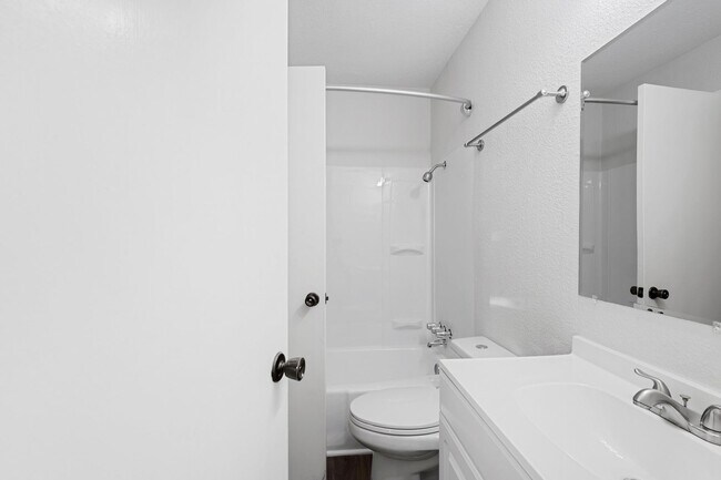 Building Photo - Spacious 3BR Far West Duplex with Loft & Private Deck