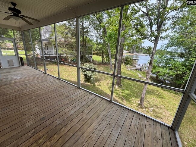 Building Photo - 527 Superior Cir