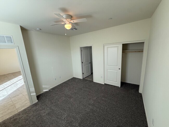 Building Photo - 7295 S Via Tierra Mesa