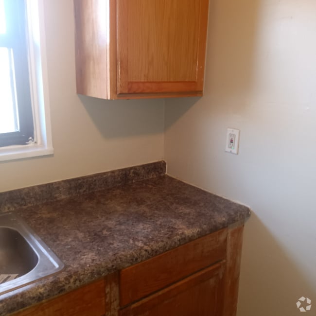 Building Photo - 12650 Dolphin St