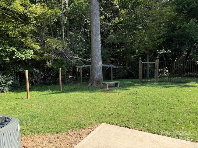 Building Photo - 5597 Wrenn Dr