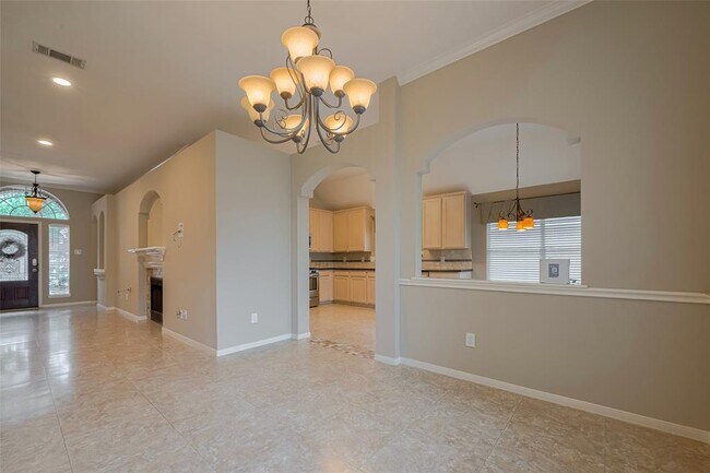 Building Photo - 9502 Willow Crossing Dr