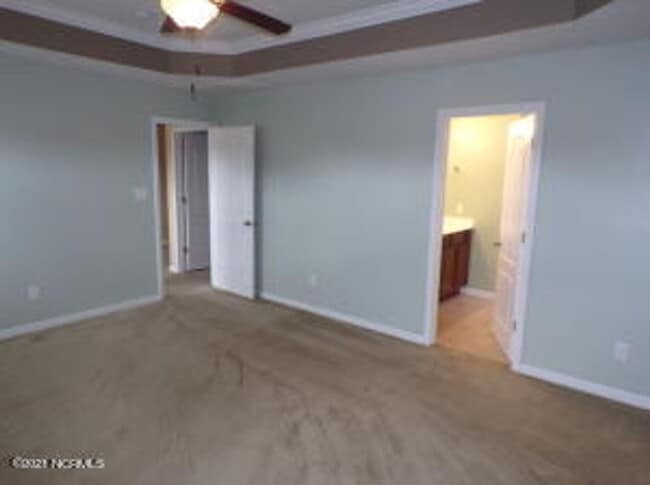 Building Photo - 4 Bedroom 2.5 Bathroom home located in Carolina Subdivision