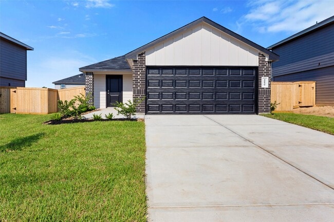 Primary Photo - 40839 Hawthorne Glades St