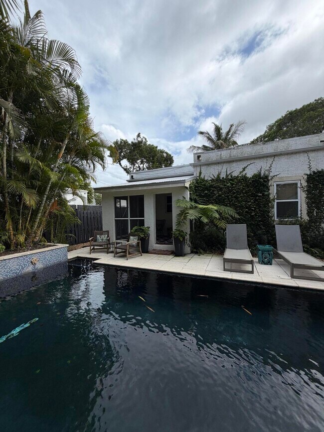 Building Photo - 515 Ardmore Rd