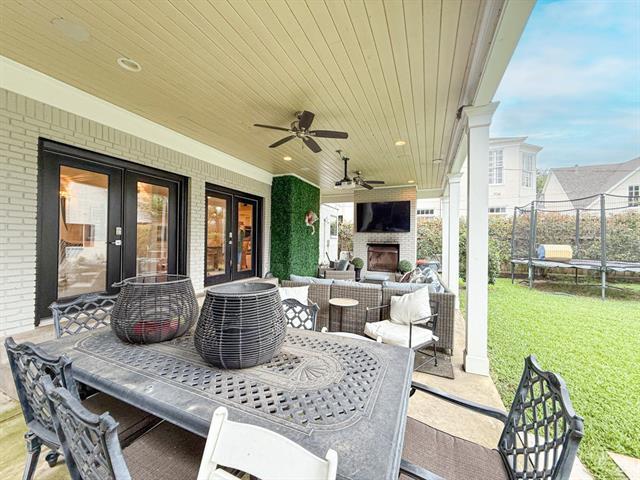 Building Photo - 4500 San Carlos Dr