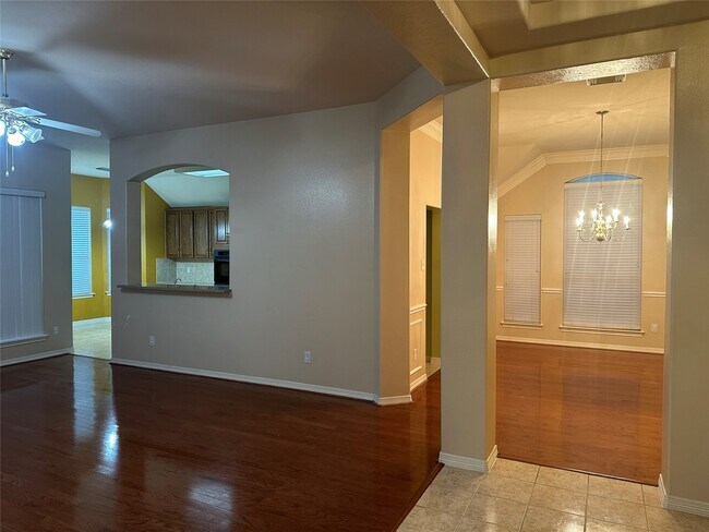 Building Photo - 11402 Softbreeze Ct