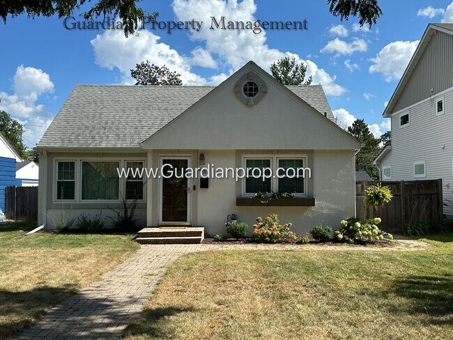 Building Photo - Richfield Single Family Home, Fenced Yard,...