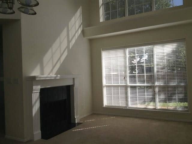 Building Photo - 2113 Amherst Dr