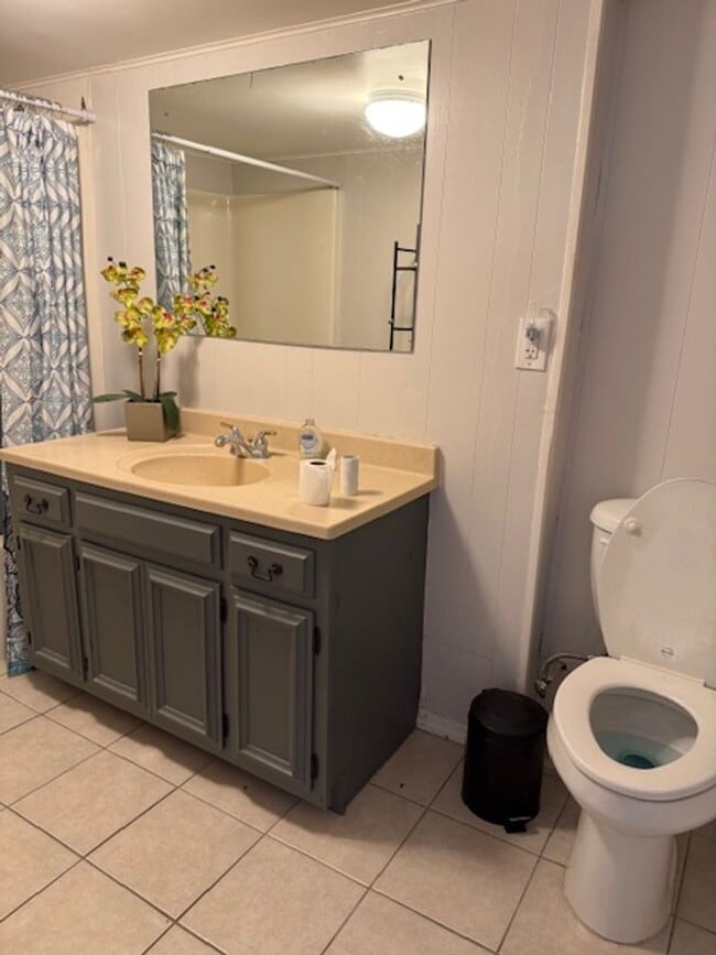 Building Photo - Knoxville 37921 - 1 bed 1 bath downstairs ...
