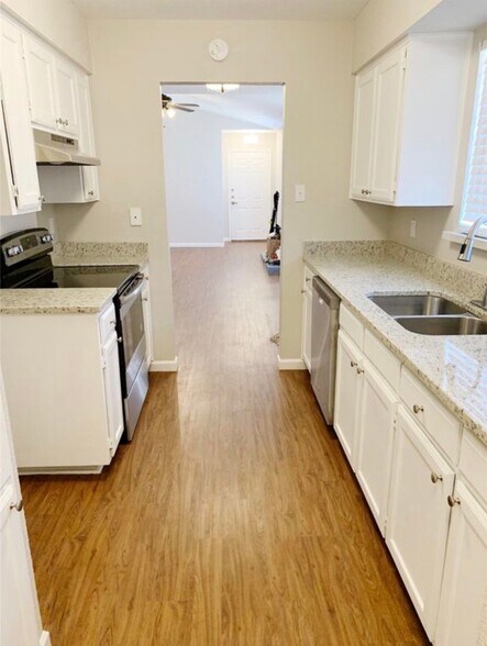 Building Photo - 5708 Ranchogrande Dr