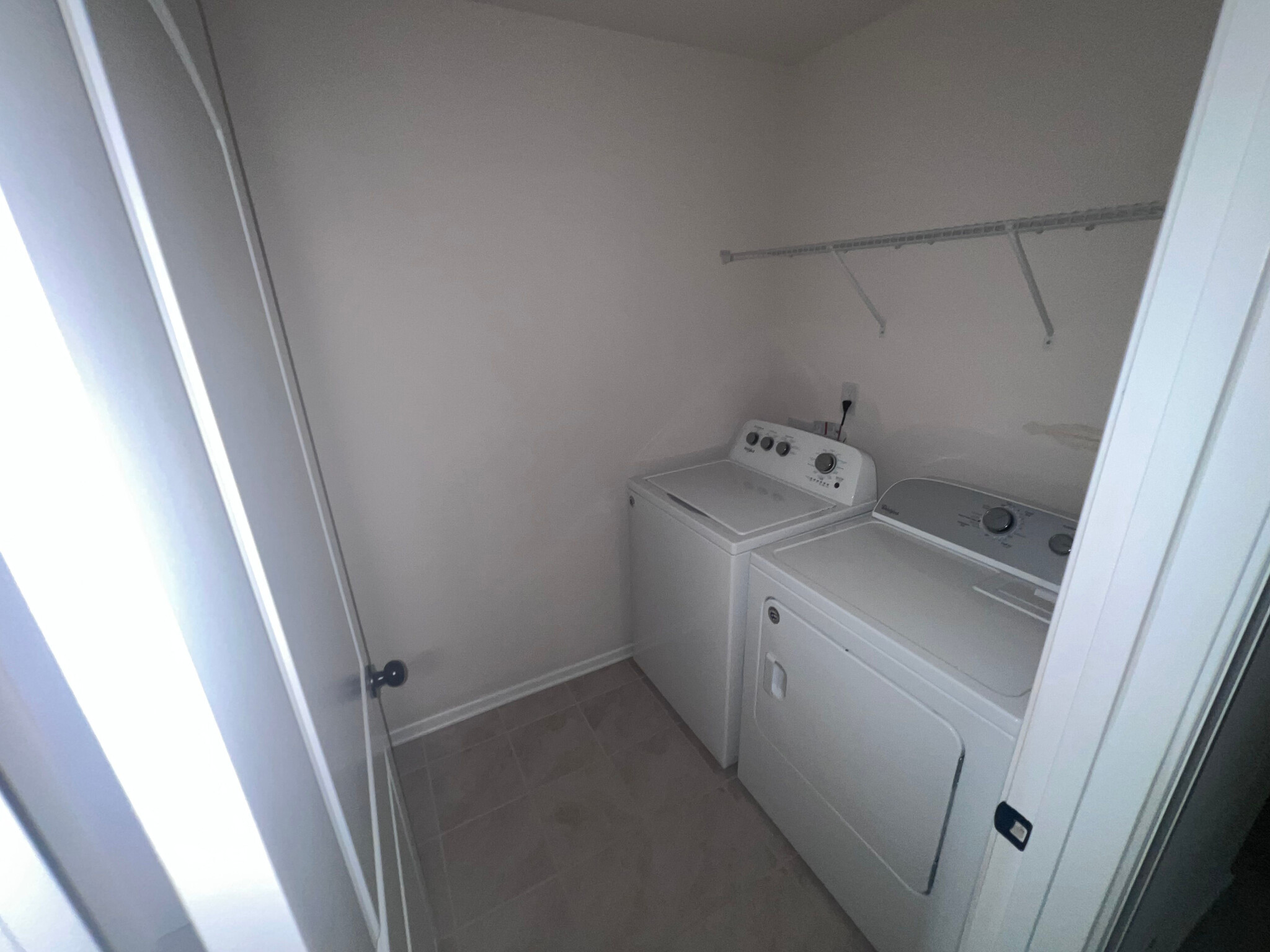 Building Photo - Room in Townhome on Glenburn Ln