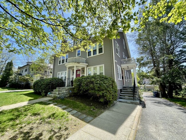 Primary Photo - 76 Athelstane Rd