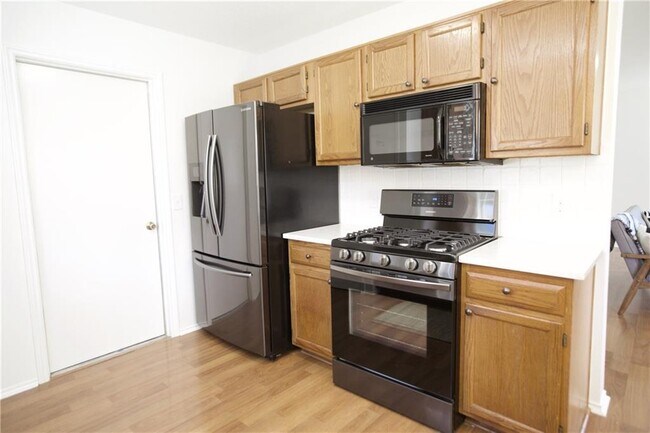 Building Photo - 1305 Green Terrace Dr