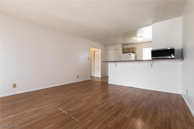 Building Photo - 5404 S Swenson St