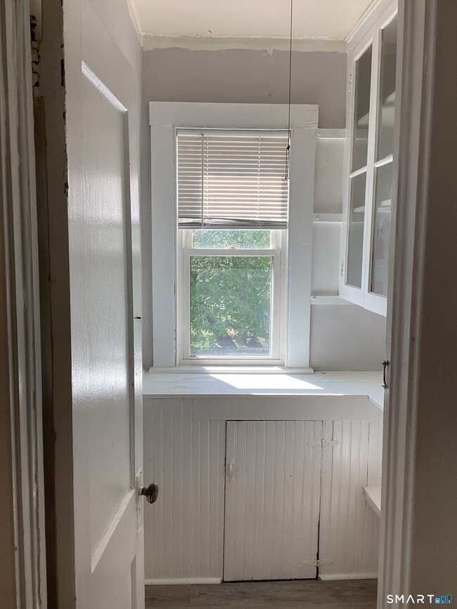 Building Photo - 67 Brooklawn St