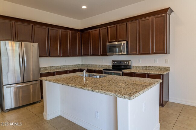 Building Photo - 4571 N Arbor Way