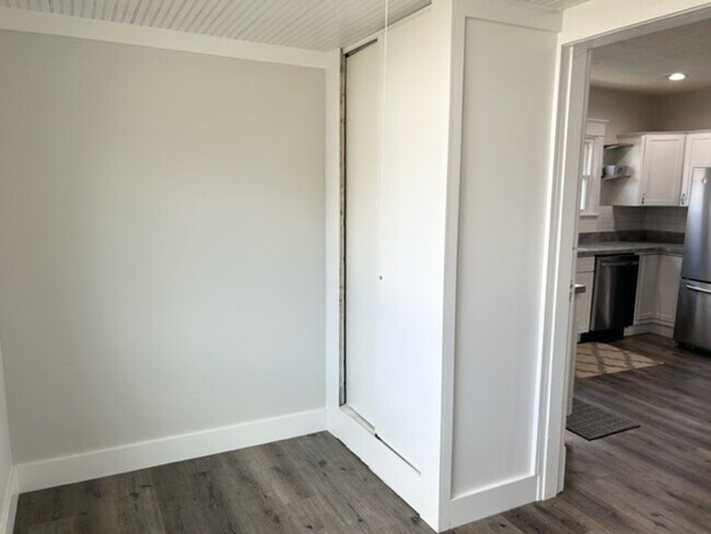 Building Photo - Spacious 2-Bed, 1.5-Bath Home in Indianapolis! Dual walk-in closets in both bedrooms!