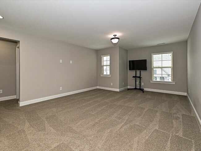 Building Photo - 724 Garrett Green Way