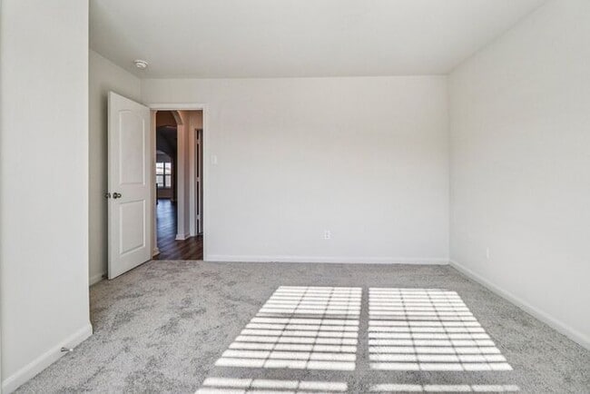 Building Photo - 712 Trinity Trl