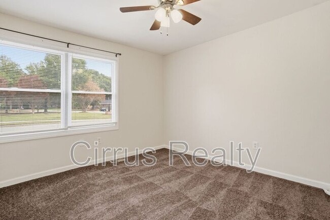 Building Photo - 3 Shelby St