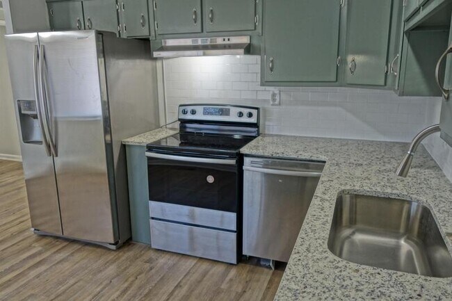 Building Photo - 2903 Bayless Dr SW