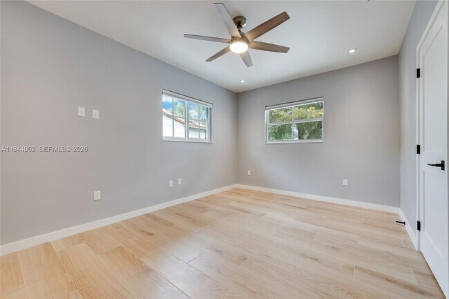 Building Photo - 6356 SW 14th St