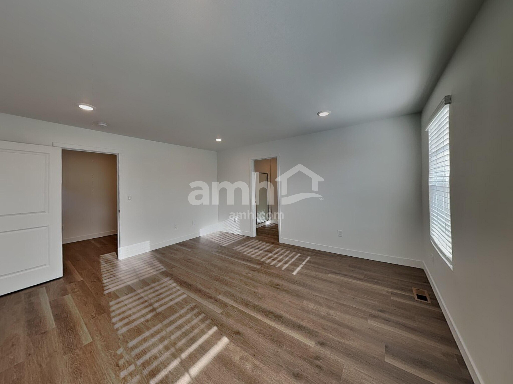 Building Photo - 4855 85th Dr NE