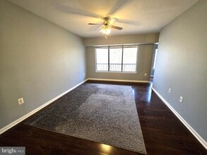 Building Photo - 9553 Battery Heights Blvd